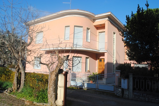 VENDESI VILLA TERONTOLA