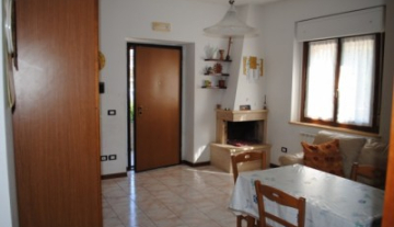 VENDESI APPARTAMENTO TERONTOLA