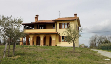 VENDESI VILLA CASTIGLIONE DEL LAGO