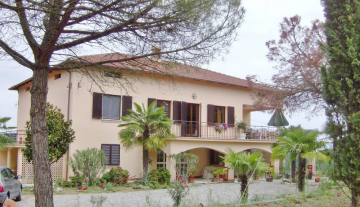 VENDESI VILLA CASTIGLIONE DEL LAGO