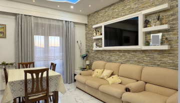 VENDESI APPARTAMENTO CORTONA